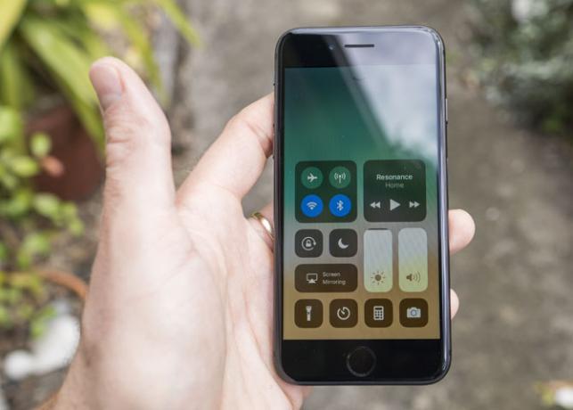 Ulasan iPhone 8: Ponsel Pintar, Pembaruan Bodoh iPhone 8 6