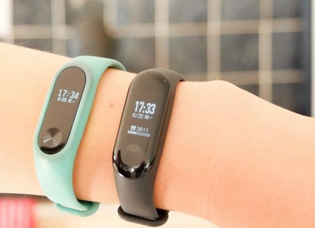 Mi Band 3: Jangan Beli Fitbit Sampai Anda Melihat Band mi 3 ini perbandingan 670x486