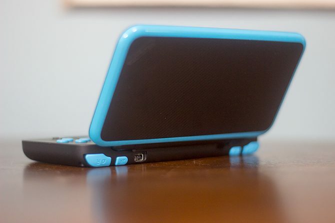 Nintendo 2DS XL Baru adalah Konsol Luar Biasa Dengan Nama Bodoh New2DSXL7 670x447