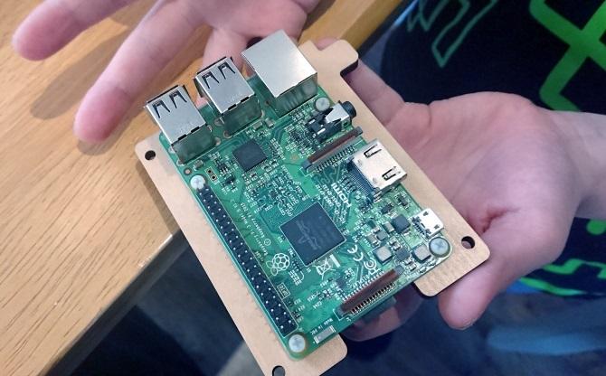 Fitur Raspberry Pi 3 dalam Piper Computer Kit