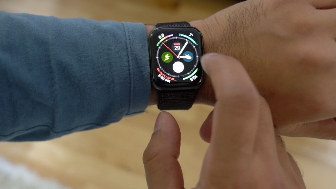 Apple Watch Series 4: The King of Smartwatches Front Usage 670 yang Tidak Dipertanyakan