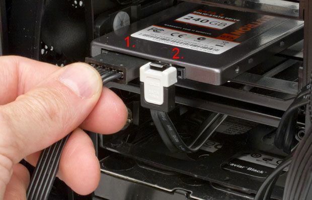 5 Hal yang Perlu Dipertimbangkan Ketika Anda Memasang Hard Drive SATA yang tersambung ke konektor ssd