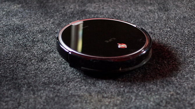 ILIFE A6 Robot Vacuum Review ilife a6 2 karpet hitam