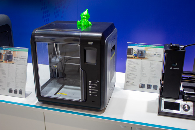 Pencetakan 3D di IFA 2018: Sorotan Pencetakan Penuh Warna dan Pendidikan Terjangkau monoprice mp voxel ifa 2018