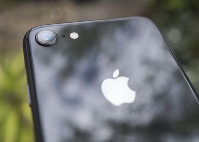 Ulasan iPhone 8: Ponsel Pintar, Pembaruan Bodoh iPhone 8 9