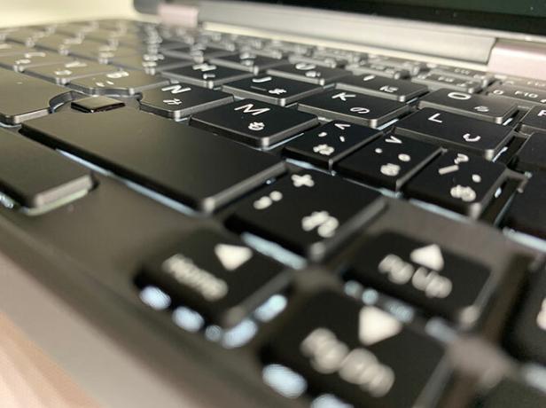 Keyboard backlit pada ukuran dan harga ini bagus