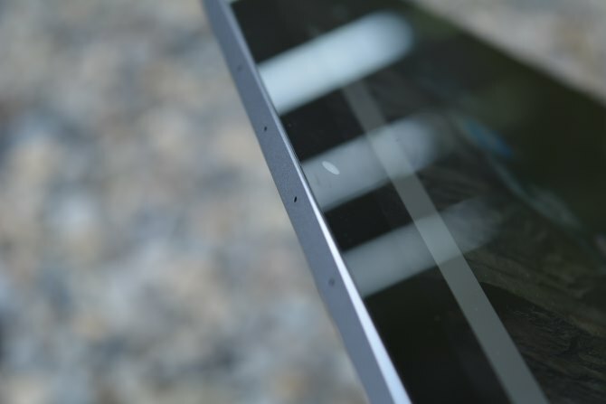 MakeUseOf Tinjau Pembicara Google Pixel C