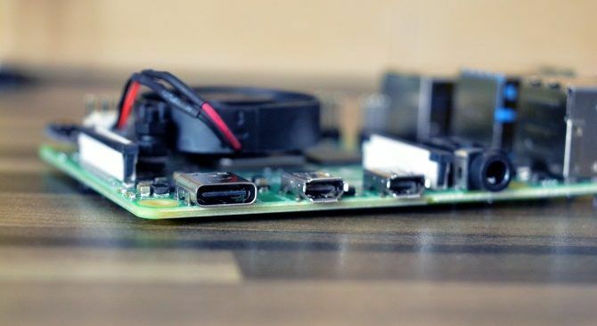 Raspberry Pi 8GB dengan fan shim