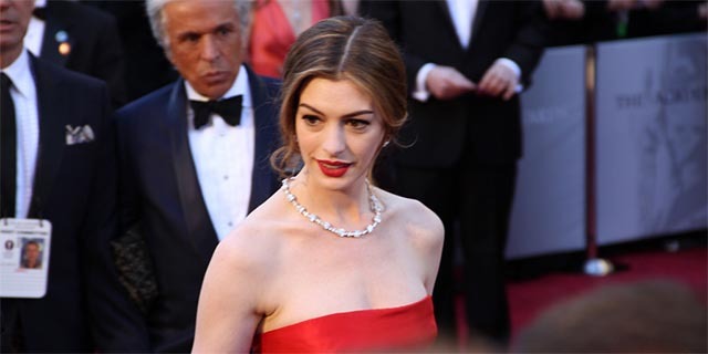 berurusan-dengan-online-pembenci-anne-hathaway