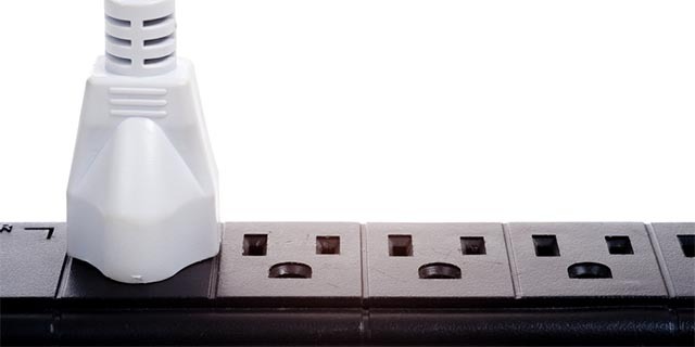 power-outage-computer-surge-protector