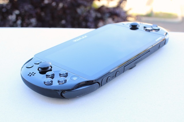 PlayStation Vita Slim Review Dan Giveaway playstation vita slim review 6