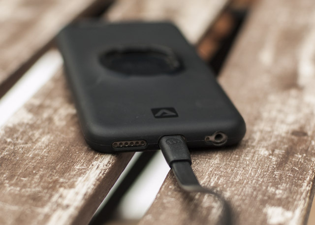 Round-Up Review Kabel Petir mophie2